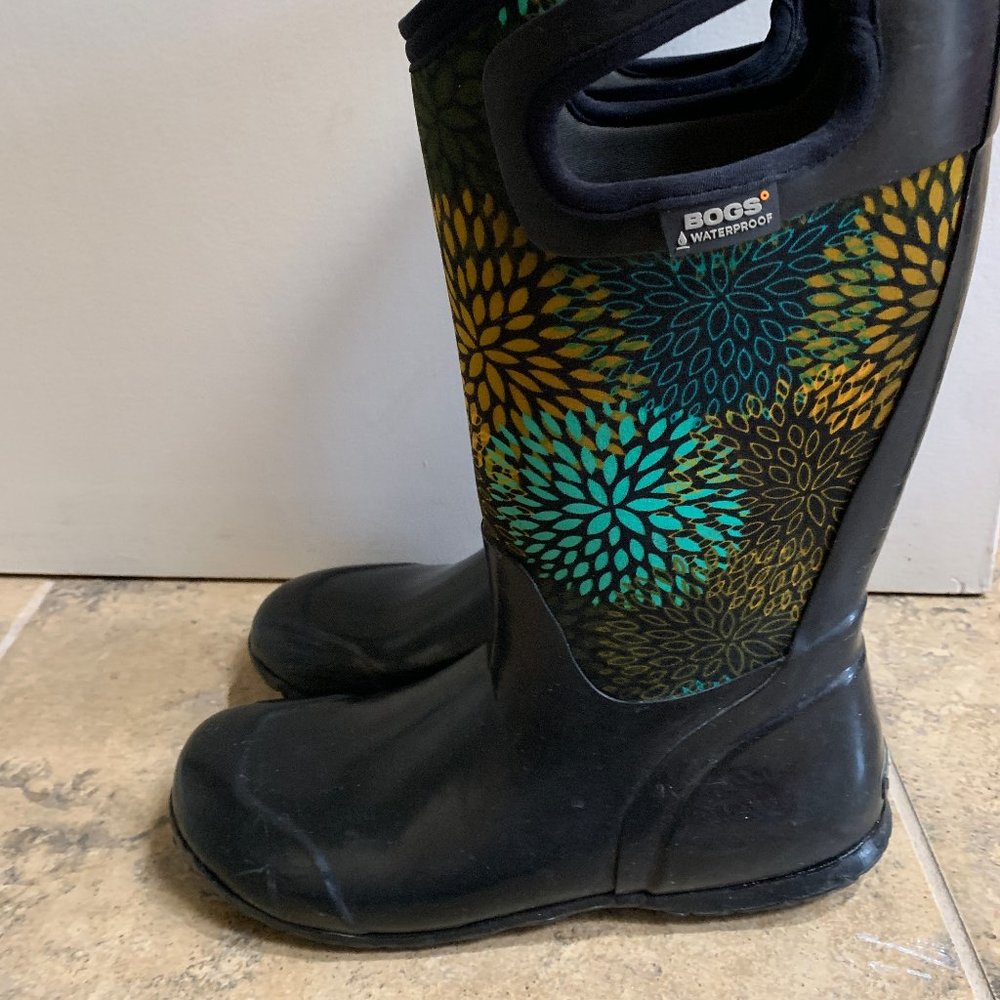 Womens Bogs North Hampton Floral/Black rain boots w handles, US size 9 Medium
